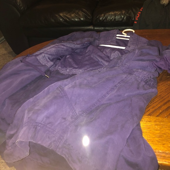 Lulu lemon jacket - Picture 3 of 3